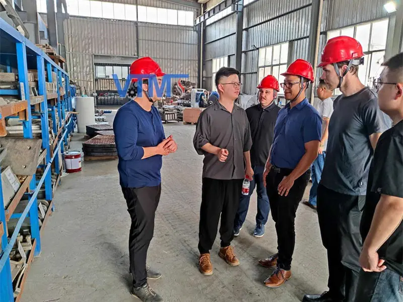 Canadian Client Visits Our Foundry: Pursuing Innovation and Cooperation Together